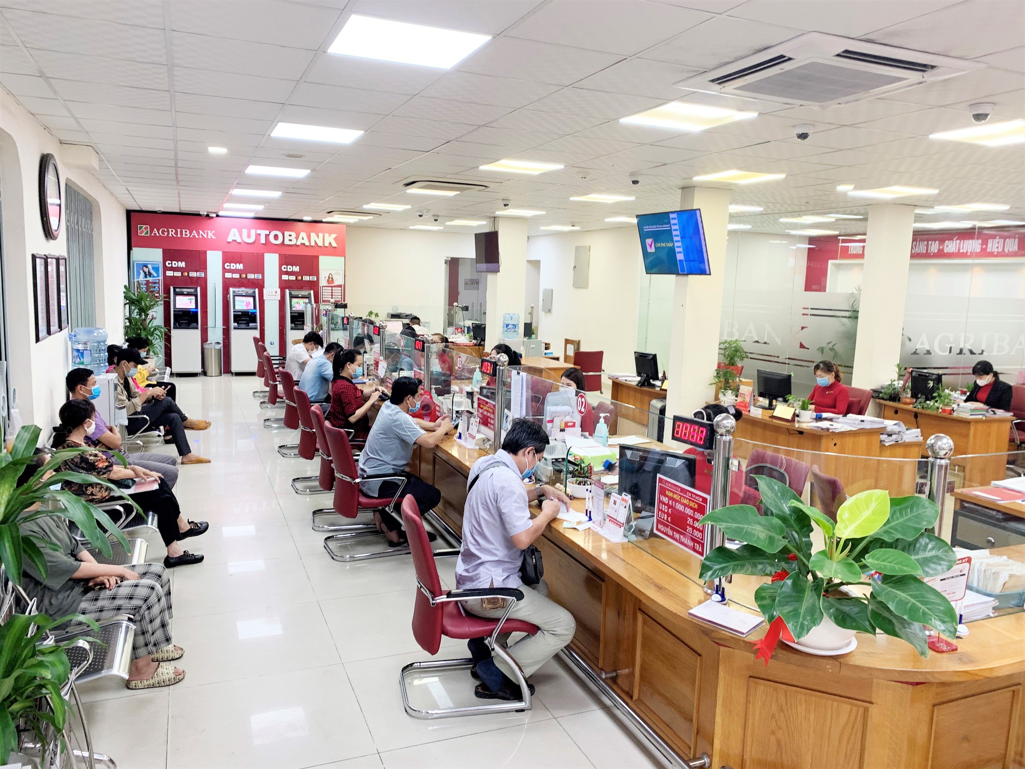 Hiện nay, ngân hàng Agribank còn hỗ trợ những gói vay trả góp không cần có tài sản đảm bảo