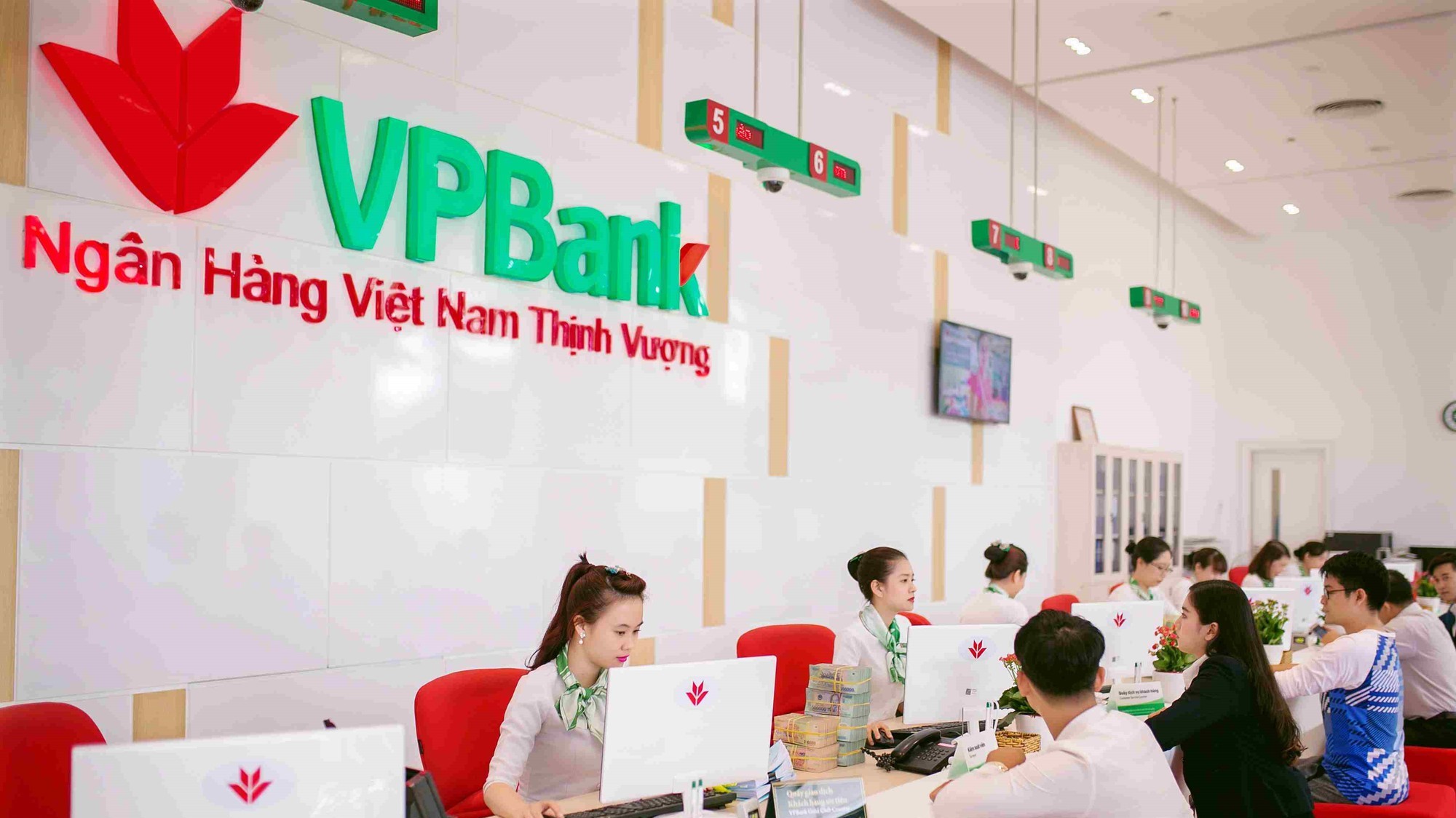Việc tra cứu khoản vay VPBank sẽ giúp bạn có được những thông tin quan trọng nào? - ảnh 1