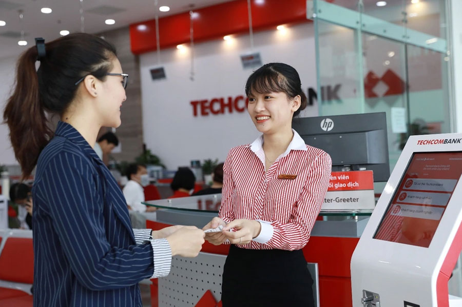 Ảnh 4 - Ngân hàng Techcombank được biết đến với lĩnh vực vay thế chấp nhờ số lượng khách hàng đăng ký vay lớn. (Ảnh minh họa)