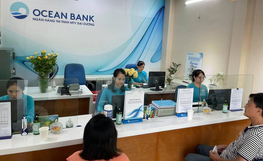 Lãi suất cơ sở dao động từ 5.3 - 5.7% cho khách hàng doanh nghiệp
