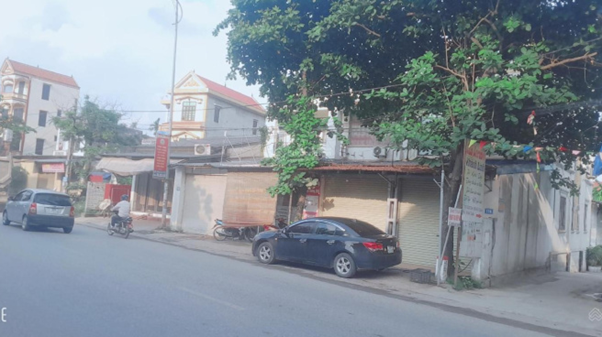 Nhà mặt phố QL3 đoạn qua Trung Giã – tuyến thương mại chính, lưu lượng giao thông lớn.