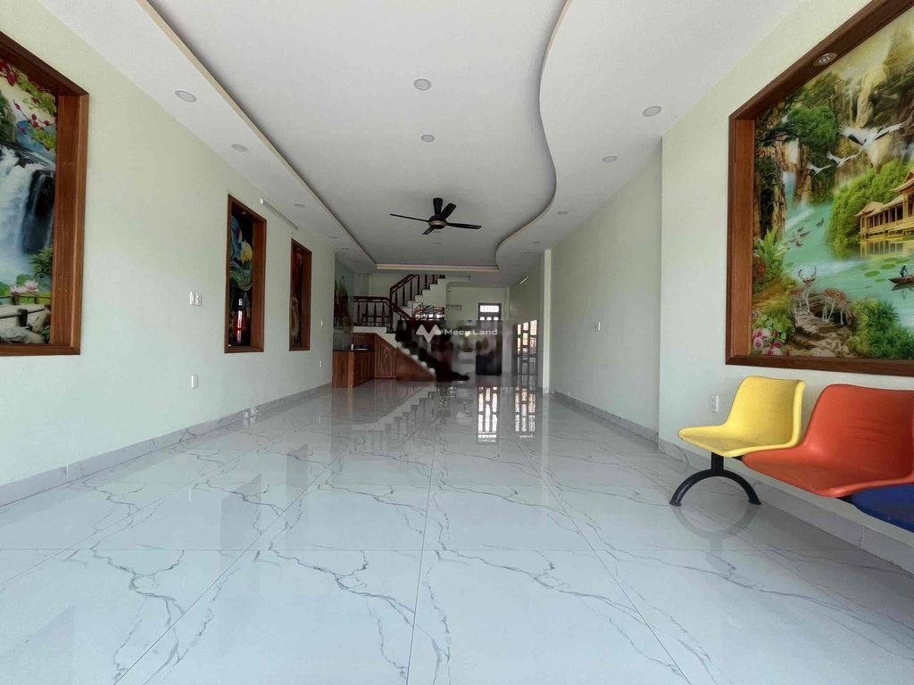 Cho thuê nhà 1 trệt 3 lầu giá 12 triệu, diện tích 80 m2, tại Phú Hồng Thịnh 9, Phường Bình An, Thành phố Dĩ An, Bình Dương-02