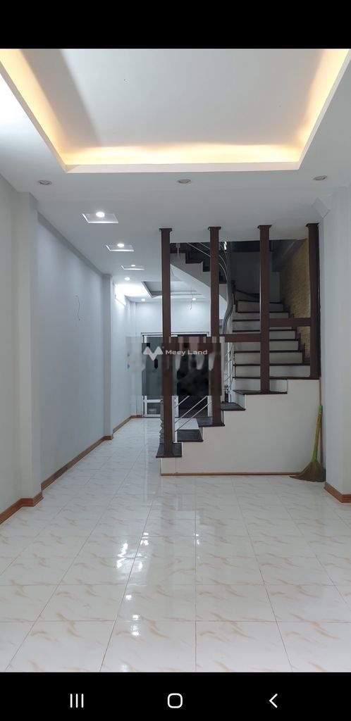 Cho thuê nhà tại Trịnh Công Sơn, Tây Hồ. Diện tích 61m2, 5 tầng-03