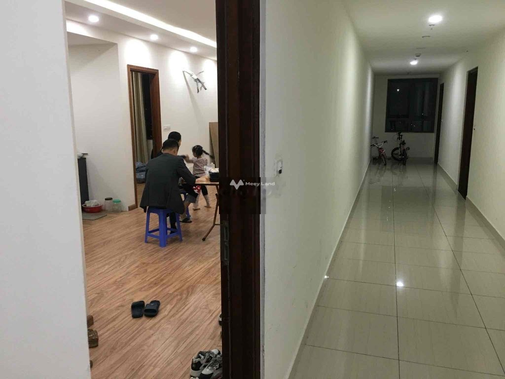 Cho thuê chung cư 2 ngủ, ban công view hồ điều hoà tại Phạm Văn Đồng, Bắc Từ Liêm. Diện tích 72m2-02