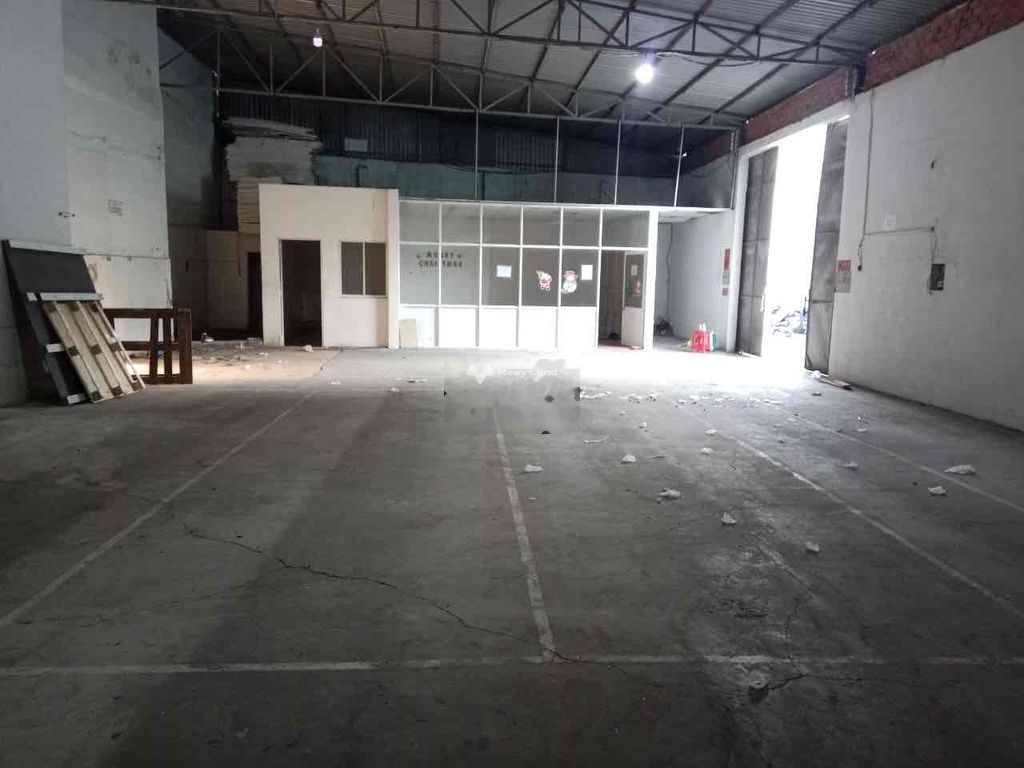 Cho thuê kho giá 42 triệu, diện tích 450 m2, tại Nguyễn Thị Tú, phường Bình Hưng Hoà B, Quận Bình Tân-03