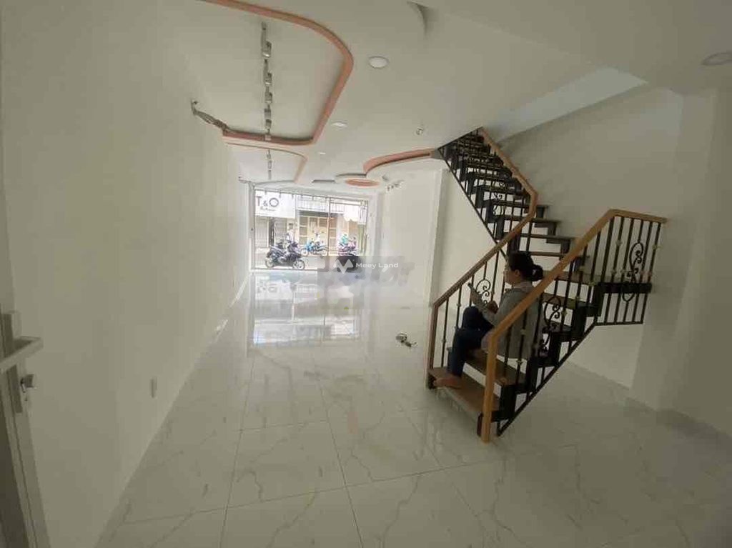 Cho thuê nhà 1 trệt 2 lầu giá 50 triệu, diện tích 72 m2, tại Huỳnh Văn Bánh, phường 13, quận Phú Nhuận-03