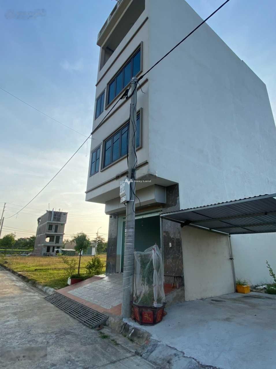 Bán lô đất đấu giá hướng Đông Nam, diện tích 65m2 tại Quảng Oai, Ba Vì