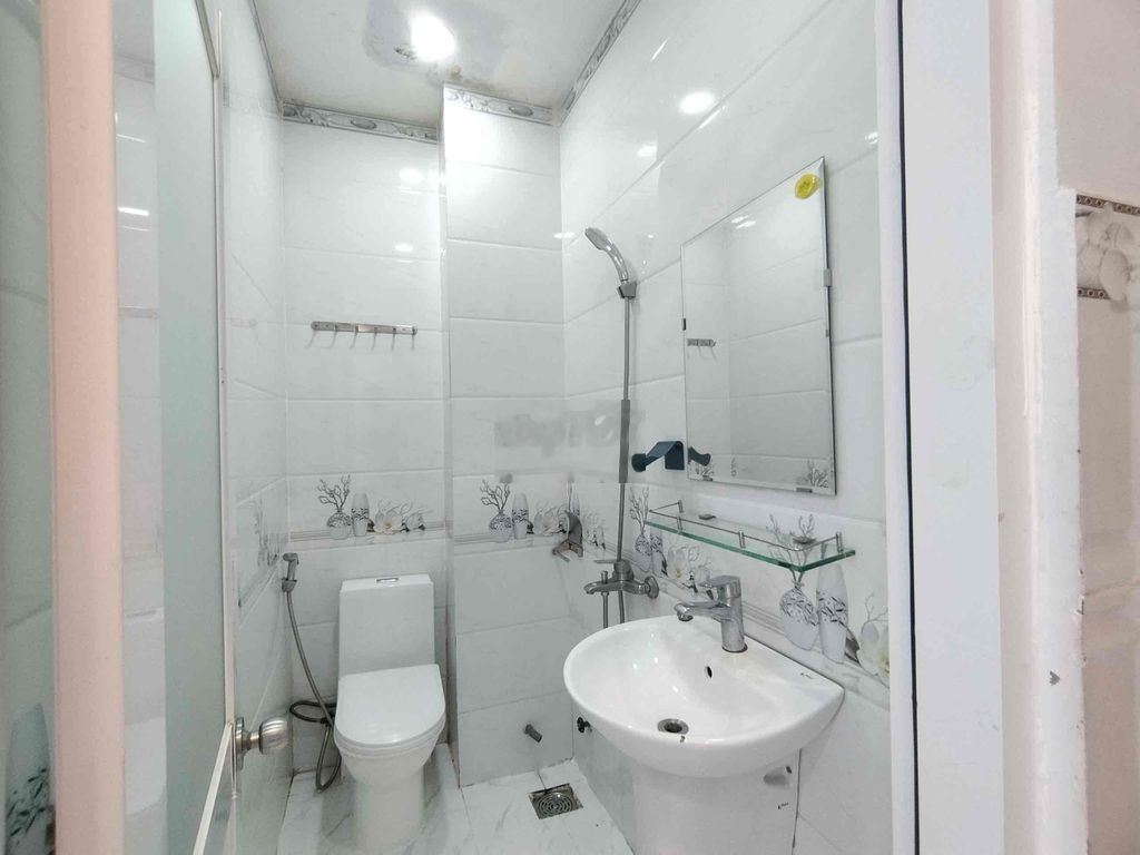 Cho thuê căn hộ full nội thất giá 5 triệu, diện tích 30 m2, tại Lê Đại Hành, phường 13, quận 11-02