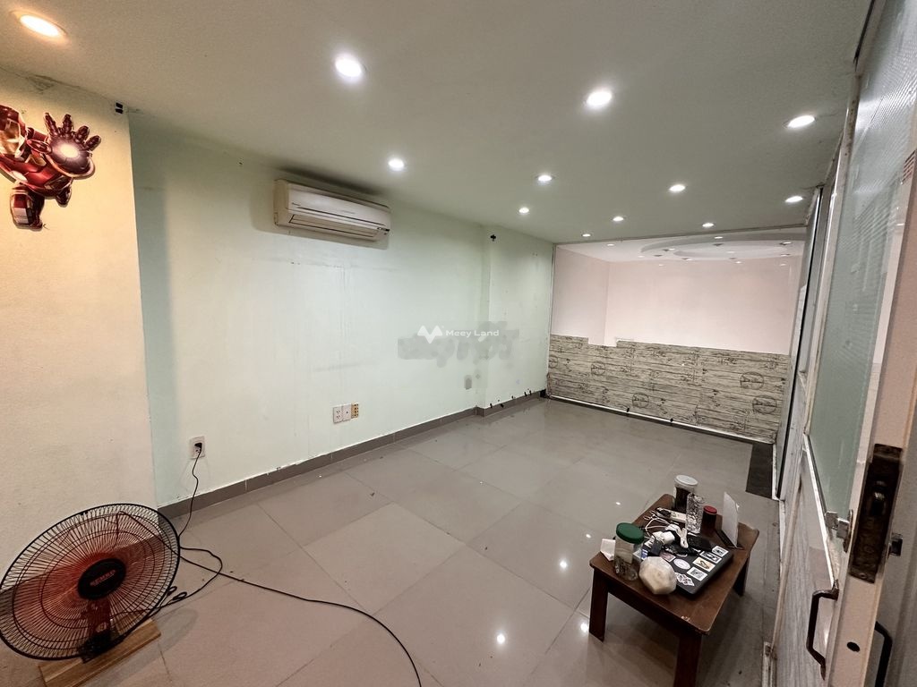 Cho thuê văn phòng giá 4,5 triệu, diện tích 22 m2, tại Hoa Lan, phường 2, quận Phú Nhuận-03