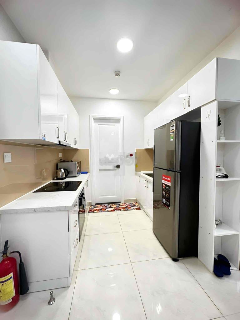 Cho thuê căn hộ 3 phòng ngủ giá 18 triệu, diện tích 95 m2, tại Bình Hưng, huyện Bình Chánh-03