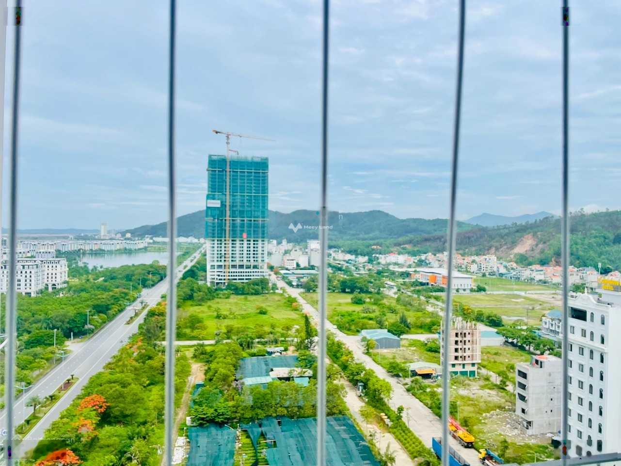 Bán căn hộ penthouse tầng 17 tại Green Bay Towers, Hạ Long, Quảng Ninh. Diện tích 240m2-02