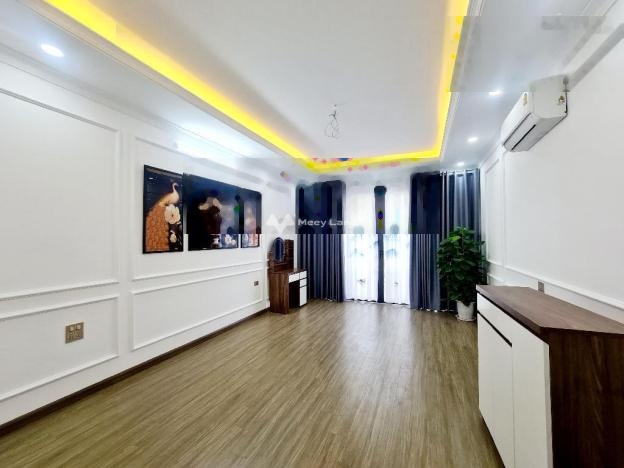 Cần bán nhà tại Phan Phù Tiên, Đống Đa. Diện tích 70m2, giá 26 tỷ