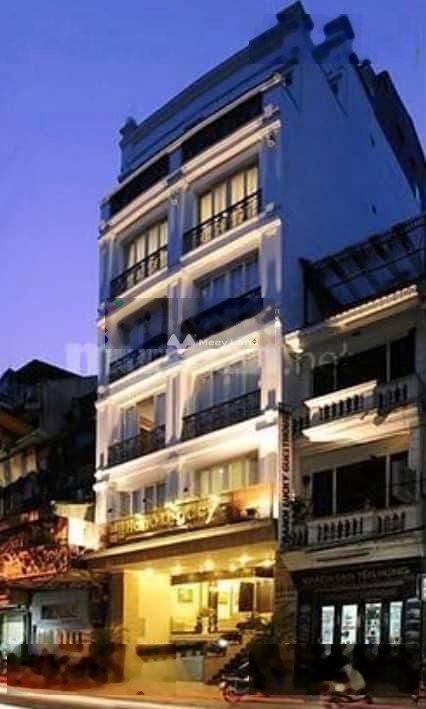 Bán tòa nhà khách sạn phố cổ Hàng Bông, Hoàn Kiếm. Diện tích 200m2, 9 tầng có hầm, giá 190 tỷ