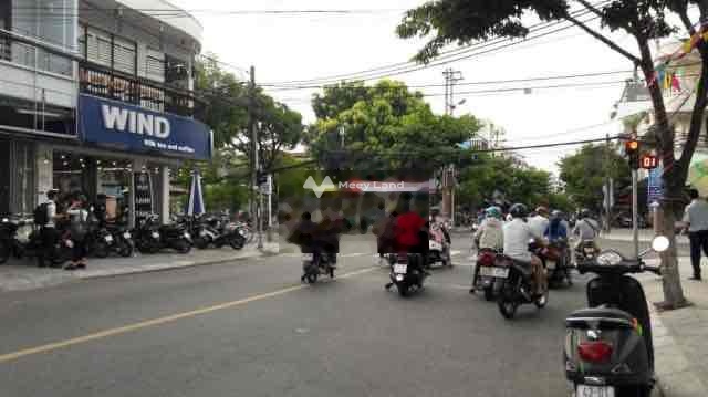 Chính chủ bán gấp nhà cách đường Nguyễn Thị Minh Khai chỉ 30m-01