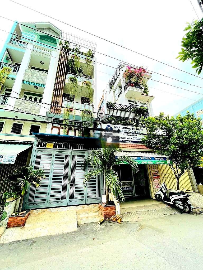 Bán nhà mặt tiền giá 7,6 tỷ, diện tích 60 m2, tại Huỳnh Tấn Phát, phường Bình Thuận, quận 7-02
