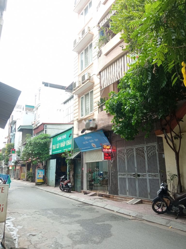 Bán nhà 3 phòng ngủ tại đường Nguyễn Văn Cừ, Long Biên. Diện tích 44m2, giá 5 tỷ-01