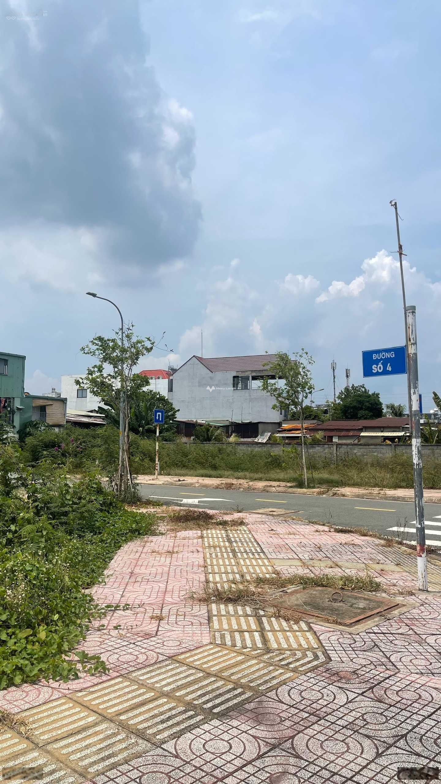 Bán đất mặt tiền đường Nguyễn Duy Trinh giá thương lượng, diện tích 80 m2-01
