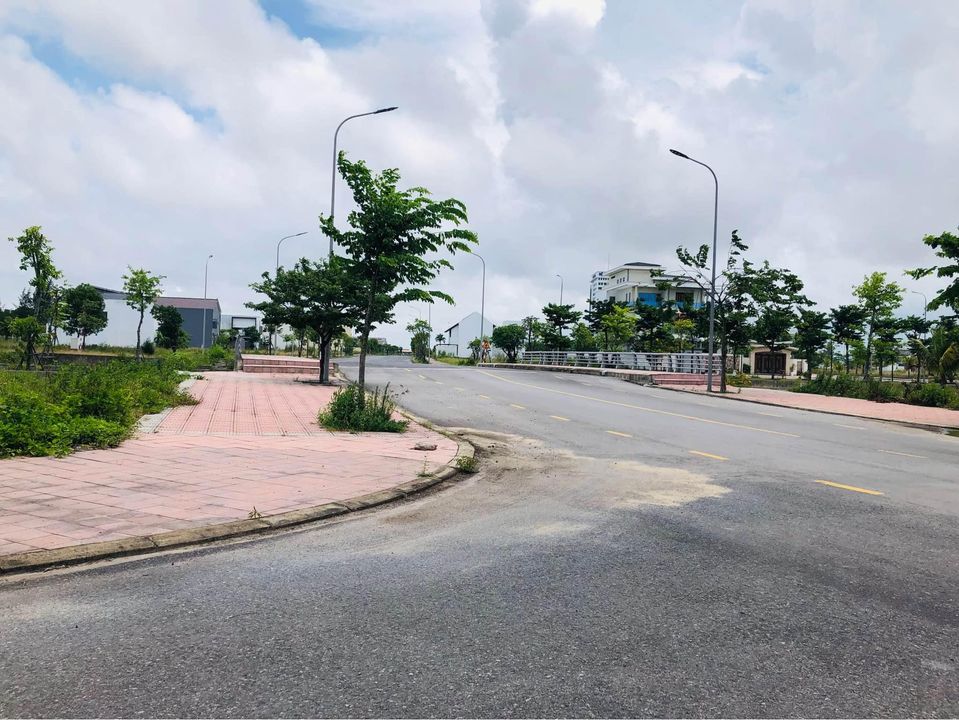 Bán đất thành phố Đồng Hới tỉnh Quảng Bình giá 6.0 tỷ-02