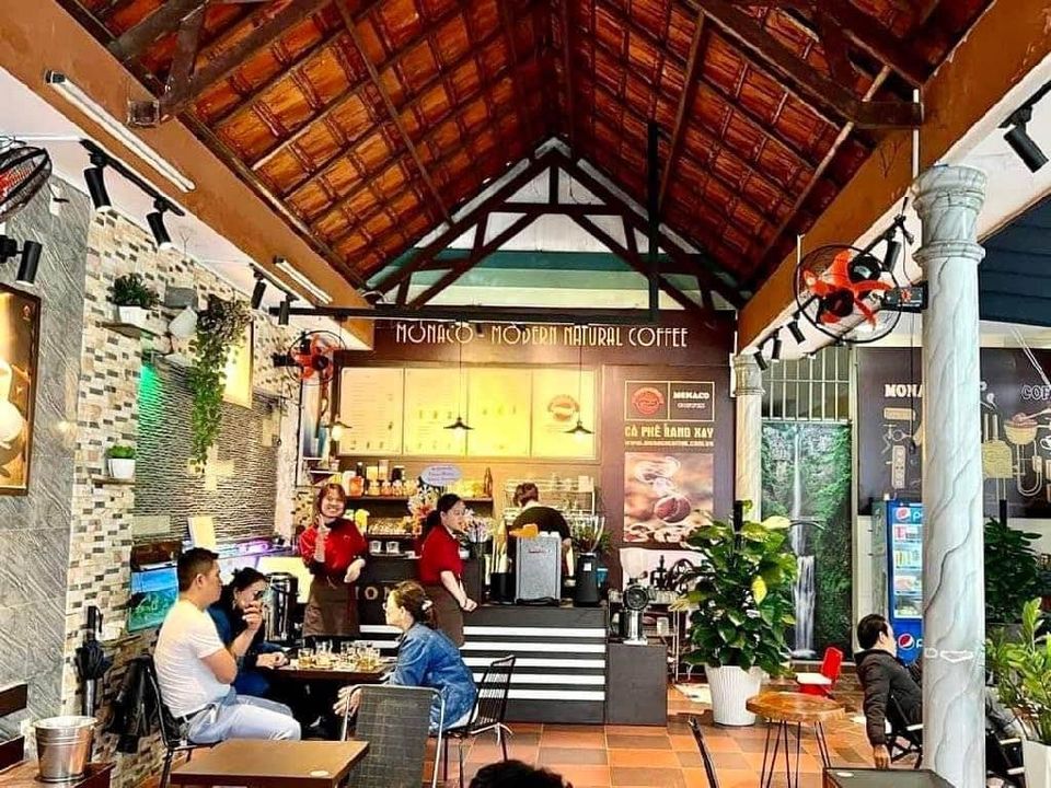 Bán nhà 3 tầng, có hồ cá Koi, không gian mở kinh doanh cafe tại thị xã Điện Bàn, giá 12 tỷ-02