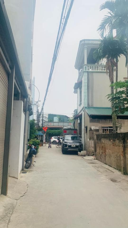 Bán nhà thoáng trước sau 2 mặt ngõ diện tích 50m2 phường Minh Khai ô tô lùi vào nhà, giá hơn 4 t