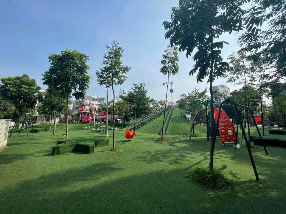 Bán nhà riêng thành phố Bắc Ninh nhà 3 tầng khu vui chơi đồi trượt cỏ-01