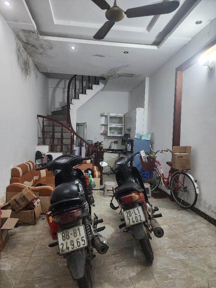Bán nhà 33 m2 vài bước chân ra phố quận Hoàng Mai thành phố Hà Nội-01