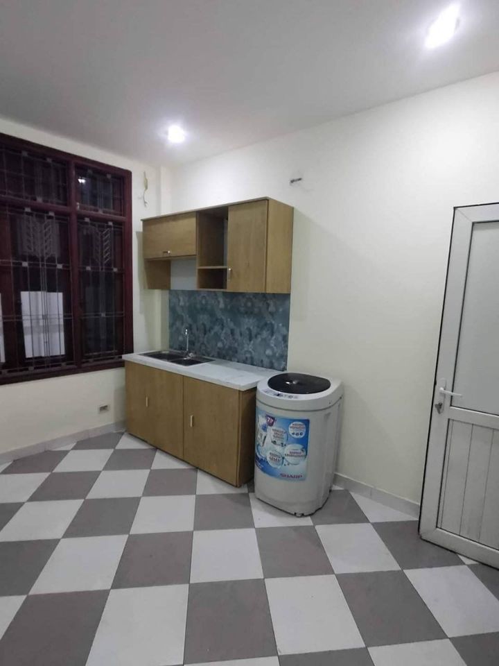 Cho thuê căn hộ chung cư quận Long Biên, căn hộ tầng 3, đầy đủ nội thất-02