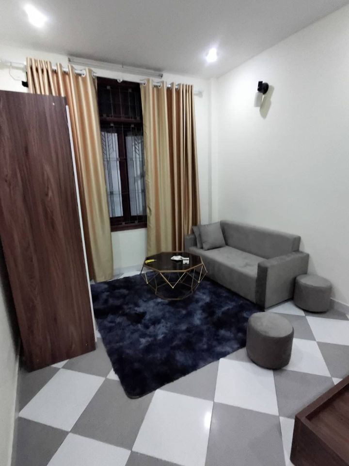 Cho thuê căn hộ chung cư quận Long Biên, căn hộ tầng 3, đầy đủ nội thất-03