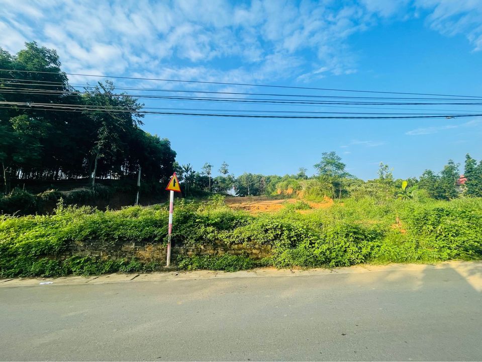 Bán đất lô góc nằm trên trục liên xã Đông Xuân - Phú Mãn Quốc Oai giá 5 triệu/m2-02