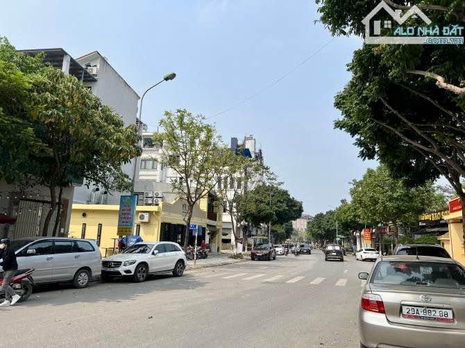 Bán nhà riêng quận Long Biên thành phố Hà Nội, giá 11 tỷ-03