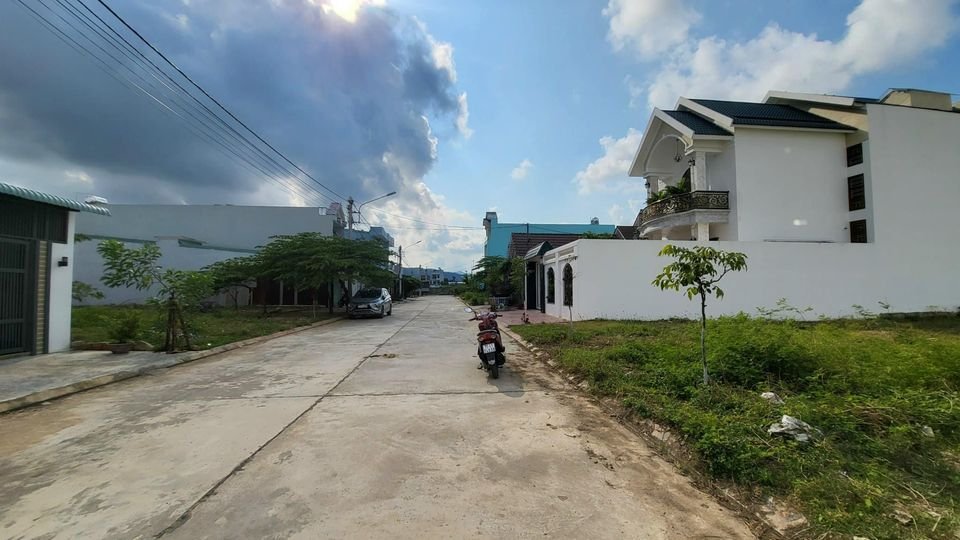 Cần bán gấp lô đất khu dân cư SOS Quy Nhơn, khu dân cư đông đúc còn nhiều tiềm năng-03
