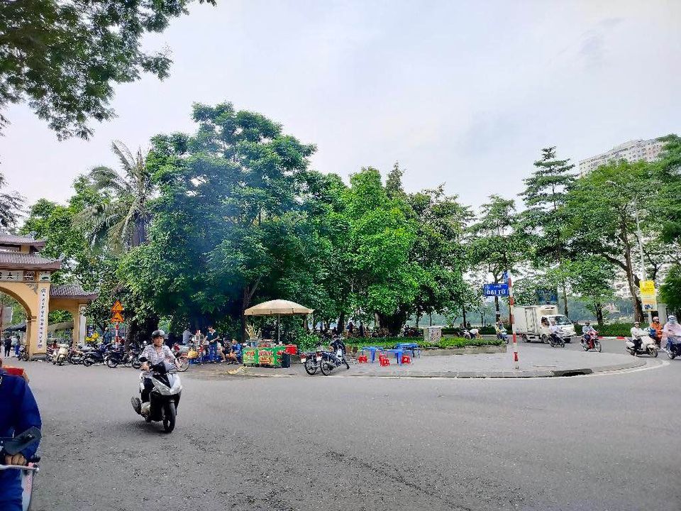 Bán nhà kinh doanh sầm uất, view hồ quận Hoàng Mai-03