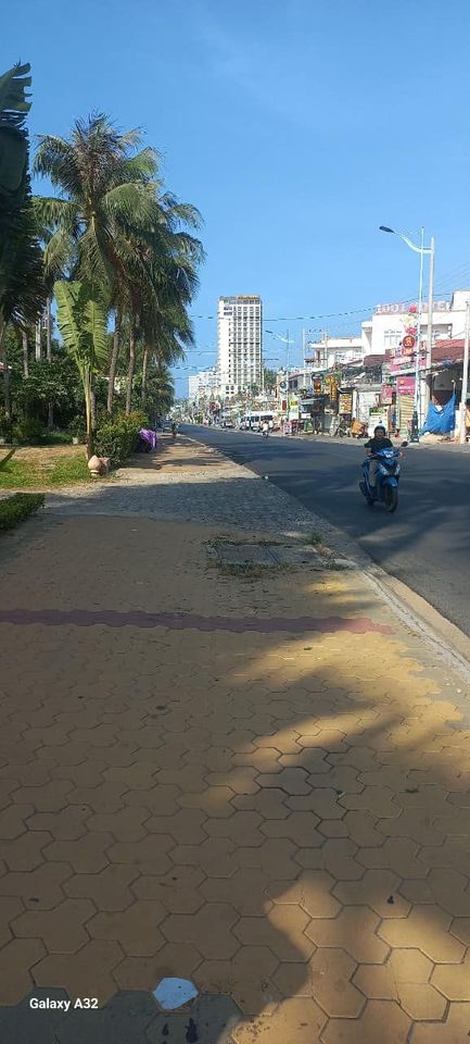 Cần bán đất khu phố 2 mặt tiền Nguyễn Đình Chiểu - Hàm Tiến-03
