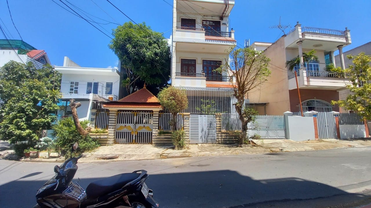 Bán căn nhà vườn 3 tầng tại phường Vĩnh Hòa, Nha Trang, giá 6 tỷ
