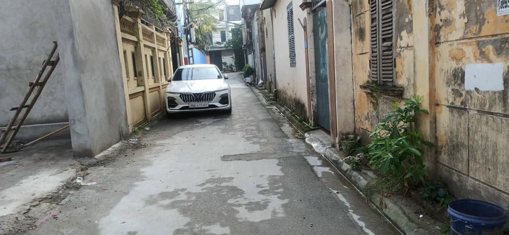 Bán đất ngõ ô tô tránh tại Giang Biên, Long Biên. Diện tích 30m2, giá 3,95 tỷ