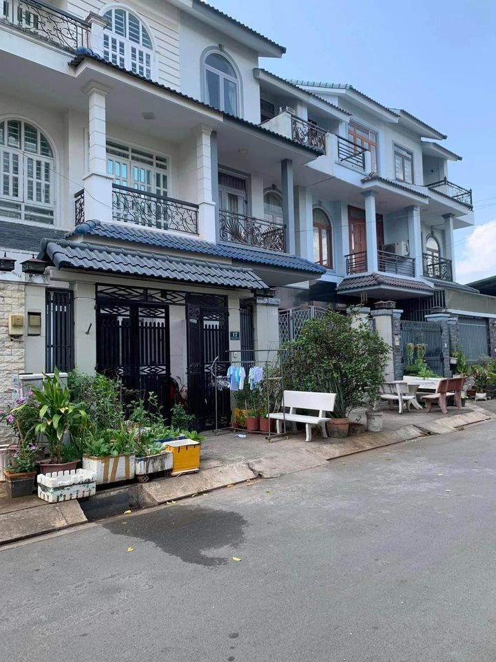 Bán nhà riêng quận 9 thành phố Hồ Chí Minh, giá 5,6 tỷ-01