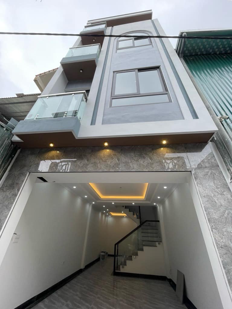 Bán nhà Ngọc Trì, Thạch Bang, Long Biên, thiết kế phong cách hiện đại, giá 5,35 tỷ