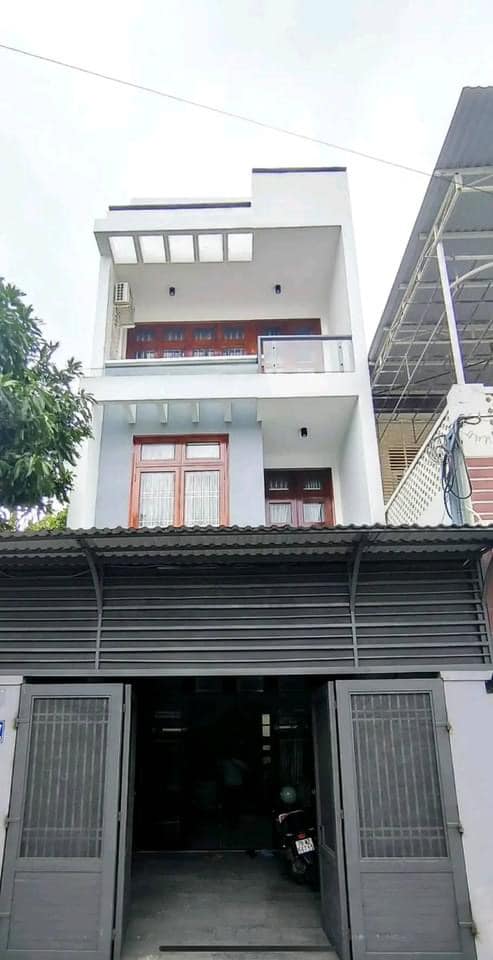 Bán nhà 4 tầng tại Dã Tượng, Nha Trang, Khánh Hòa. Diện tích 71m2, giá 10 tỷ