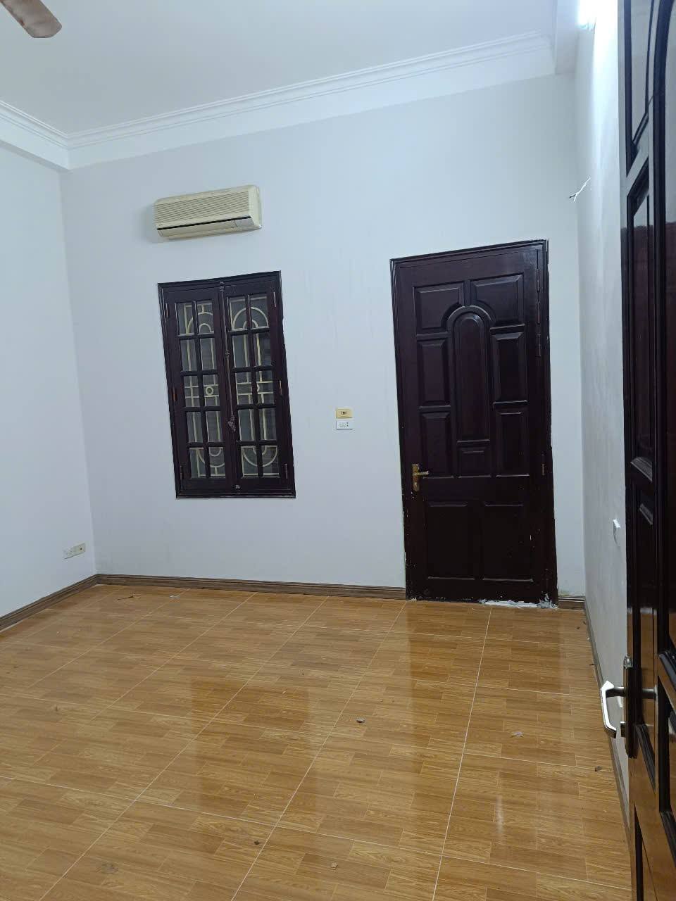 Сдаётся дом, 8 спален, 70 м², Đống Đa