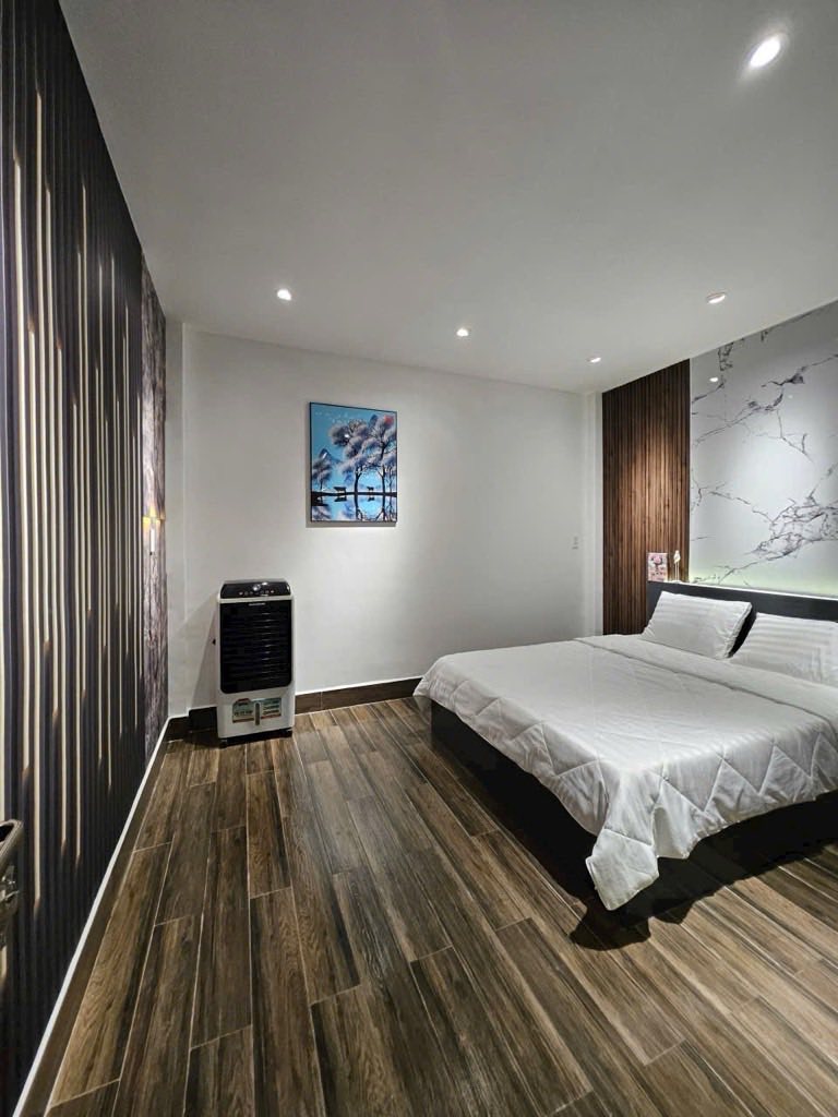 5-bedroom house for sale, 57.2 m², Quận 10