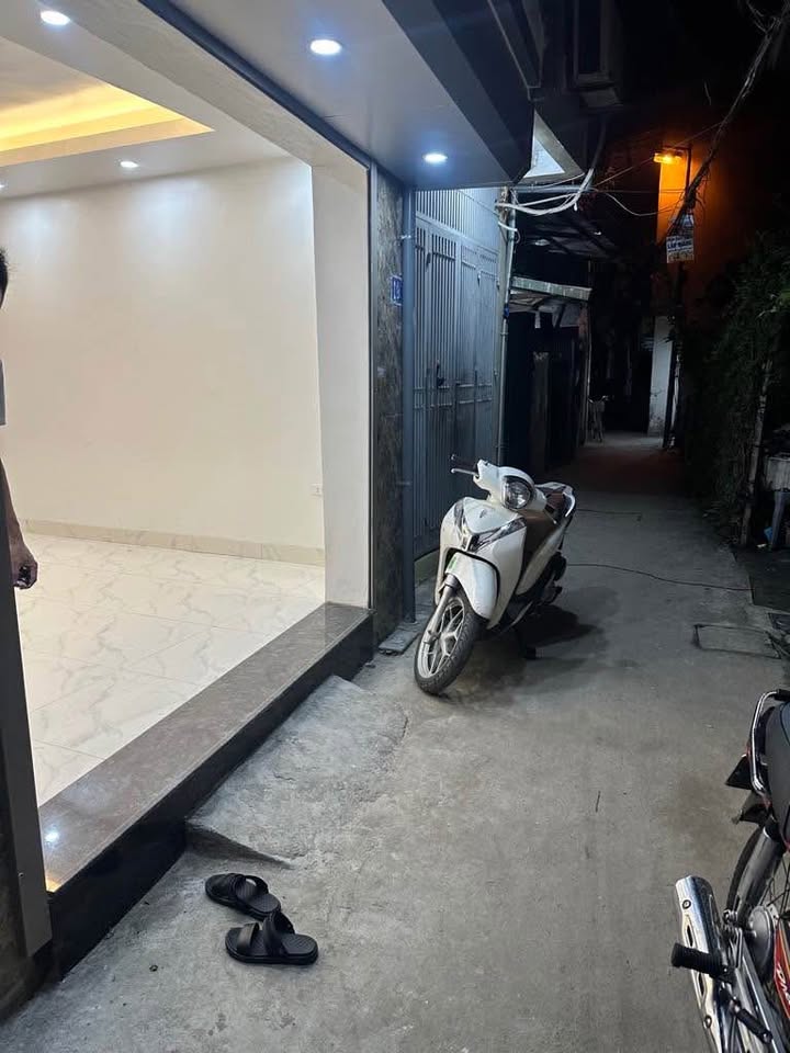 House for sale, 44 m², Hoàng Mai