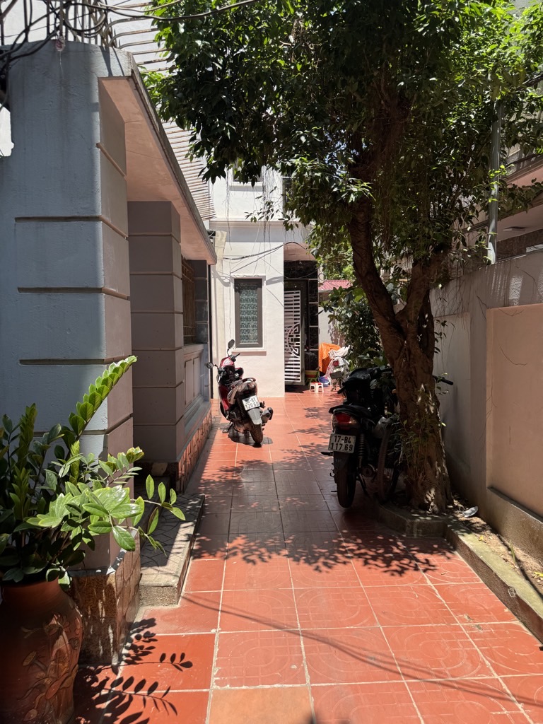 Продаётся дом, 4 спальни, 35 м², Hai Bà Trưng