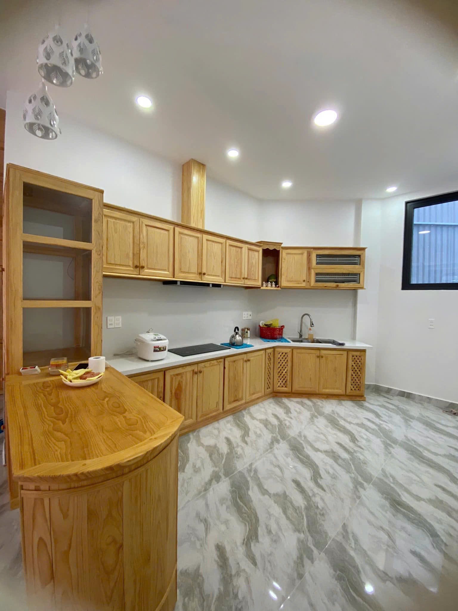 Сдаётся дом, 6 спален, 200 м², Phường 7