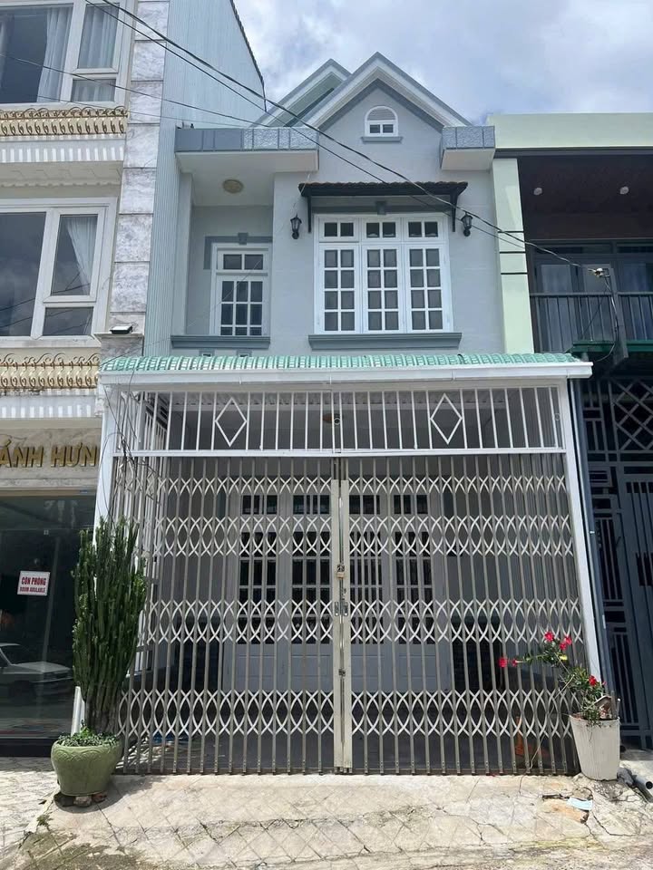 Продаётся дом, 3 спальни, 76 м², Phường 3