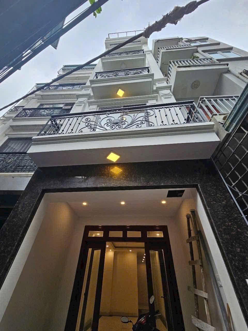 House for sale, 67 m², Long Biên