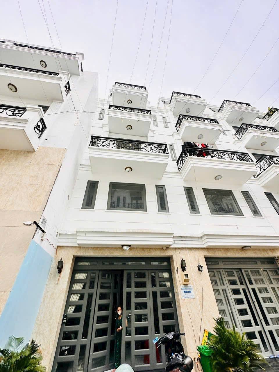 Продаётся дом, 4 спальни, 50 м², Quận 12