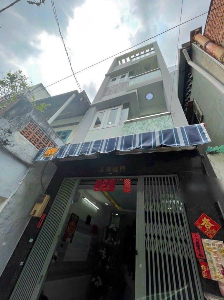 4-bedroom house for sale, 30 m², Quận 11