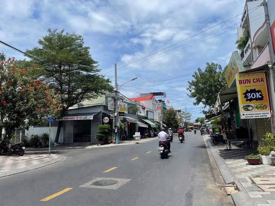 Продаётся дом, 3 спальни, 100 м², Phú Trinh