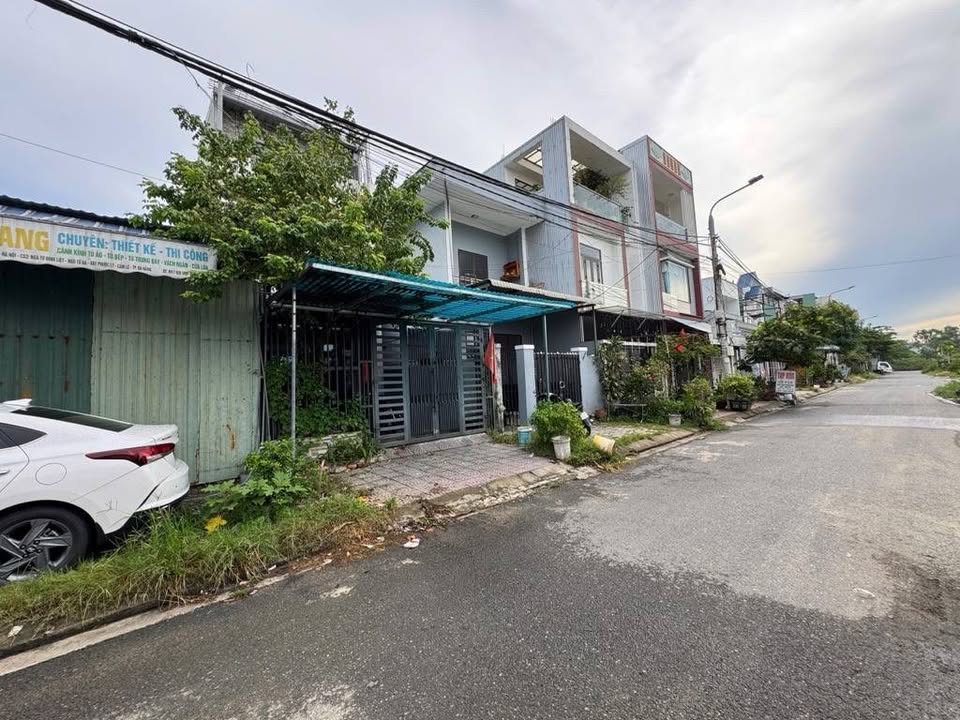 Продаётся дом, 3 спальни, 100 м², Liên Chiểu