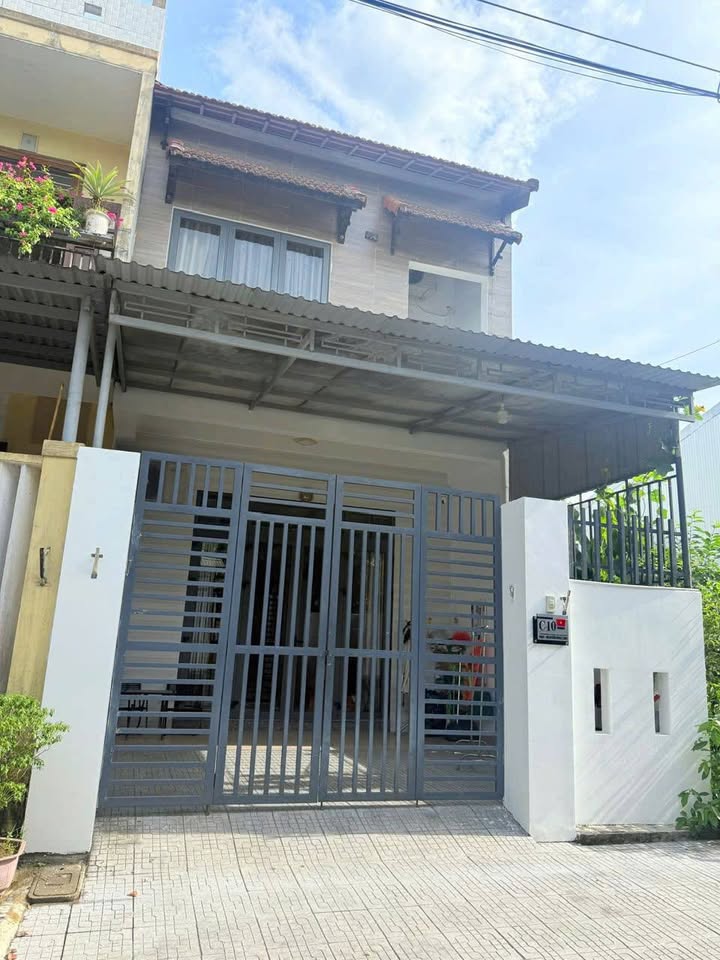 Продаётся дом, 3 спальни, 87,5 м², Hương Long